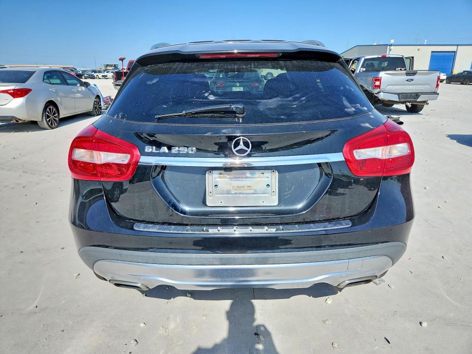 Продаж на аукціоні авто 2015 Mercedes-benz Gla, vin: WDCTG4EB0FJ116273, номер лоту: 61871216