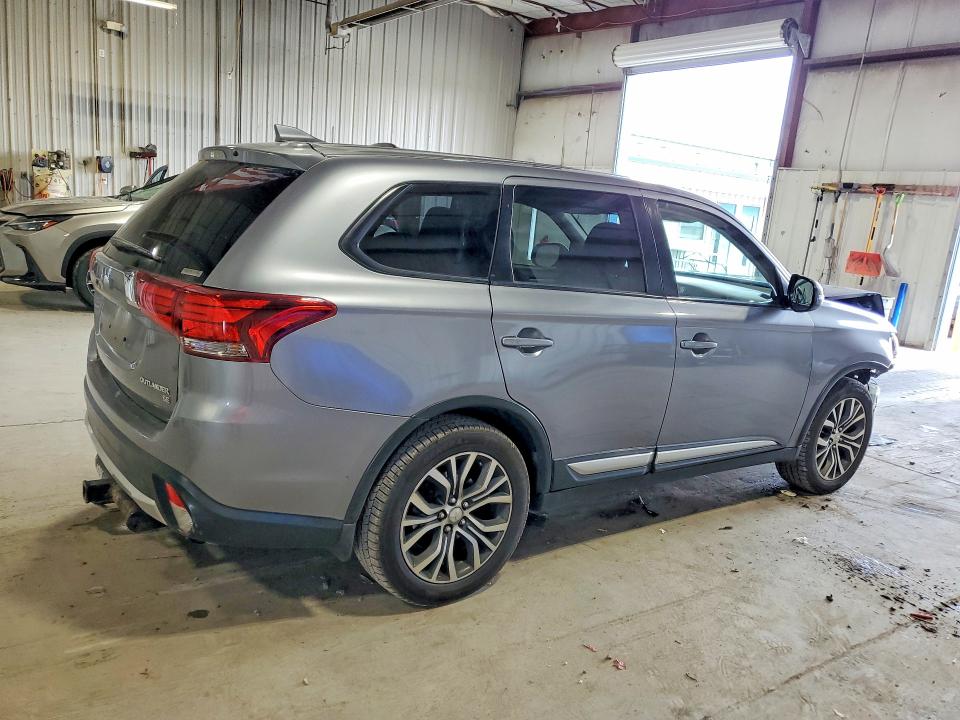 62837056 :رقم المزاد ، JA4AZ3A31HZ066420 vin ، 2017 Mitsubishi Outlander مزاد بيع
