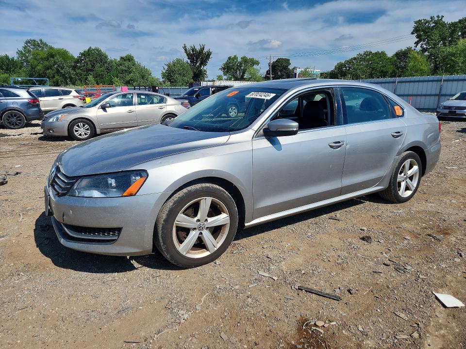 60024246 :رقم المزاد ، 1VWBP7A35DC024110 vin ، 2013 Volkswagen Passat مزاد بيع