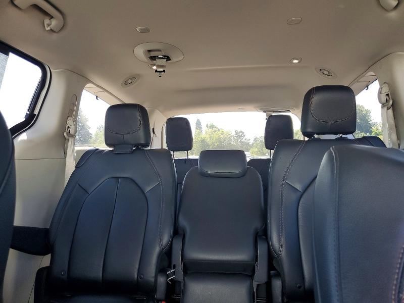 61233876 :رقم المزاد ، 2C4RC1BG1HR816117 vin ، 2017 Chrysler Pacifica مزاد بيع