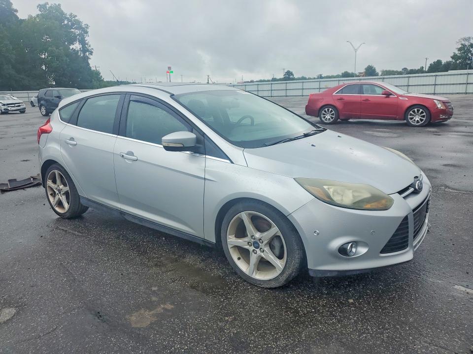 60395226 :رقم المزاد ، 1FADP3N28DL249682 vin ، 2013 Ford Focus مزاد بيع