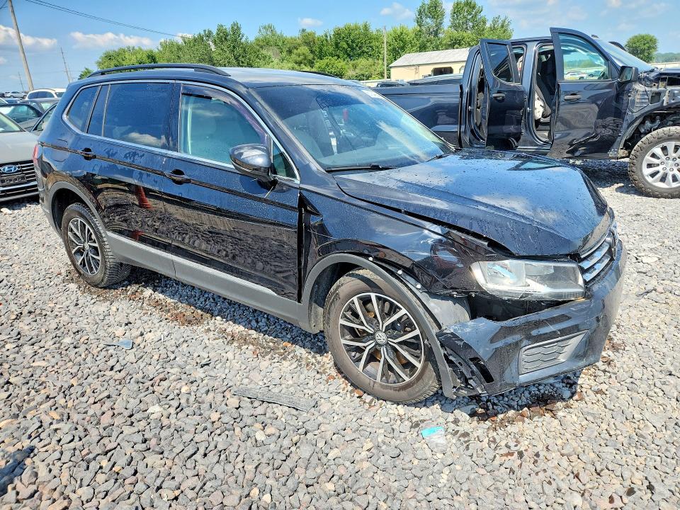 61040846 :رقم المزاد ، 3VV3B7AX4MM125129 vin ، 2021 Volkswagen Tiguan مزاد بيع