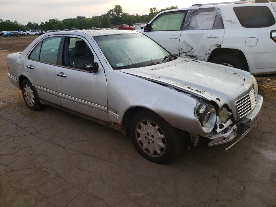Aukcja sprzedaży 1999 Mercedes-benz E, vin: WDBJF82H7XX014630, numer aukcji: 57603376