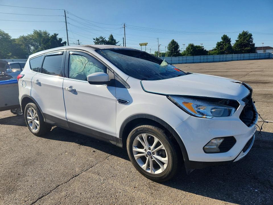 Продажа на аукционе авто 2019 Ford Escape, vin: 1FMCU9GD2KUB97730, номер лота: 62417976