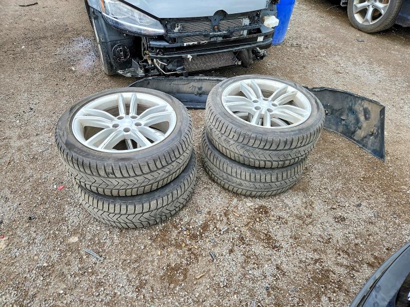 2015 Tesla Model S მანქანა იყიდება აუქციონზე, vin: 5YJSA1S26FF096558, აუქციონის ნომერი: 61443916