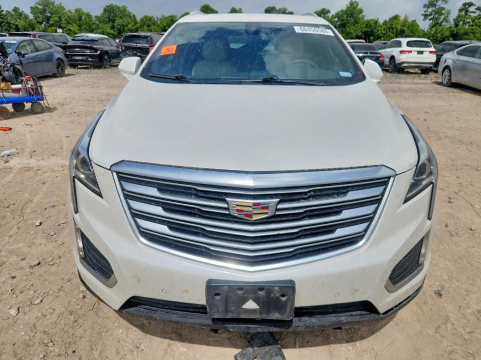 60450586 :رقم المزاد ، 1GYKNBRS8HZ172563 vin ، 2017 Cadillac Xt5 مزاد بيع