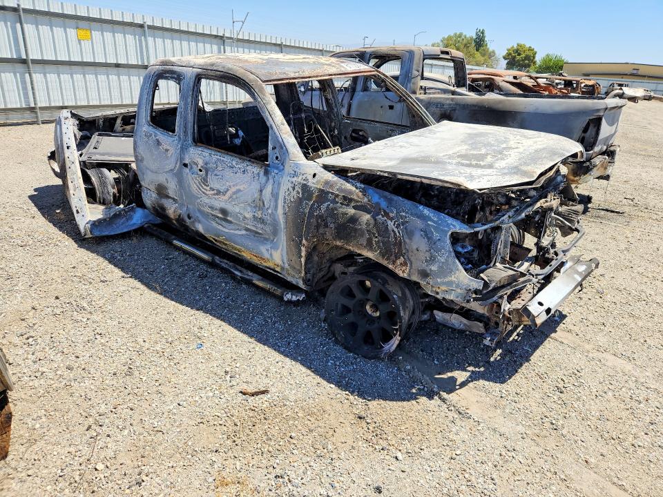 61772276 :رقم المزاد ، 5TEUX42N16Z231057 vin ، 2006 Toyota Tacoma مزاد بيع