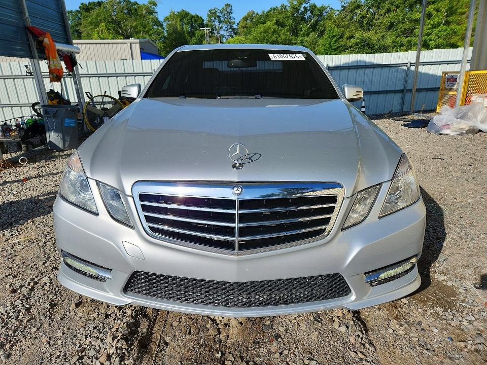 61862976 :رقم المزاد ، WDDHF5KB0CA588306 vin ، 2012 Mercedes-benz E مزاد بيع