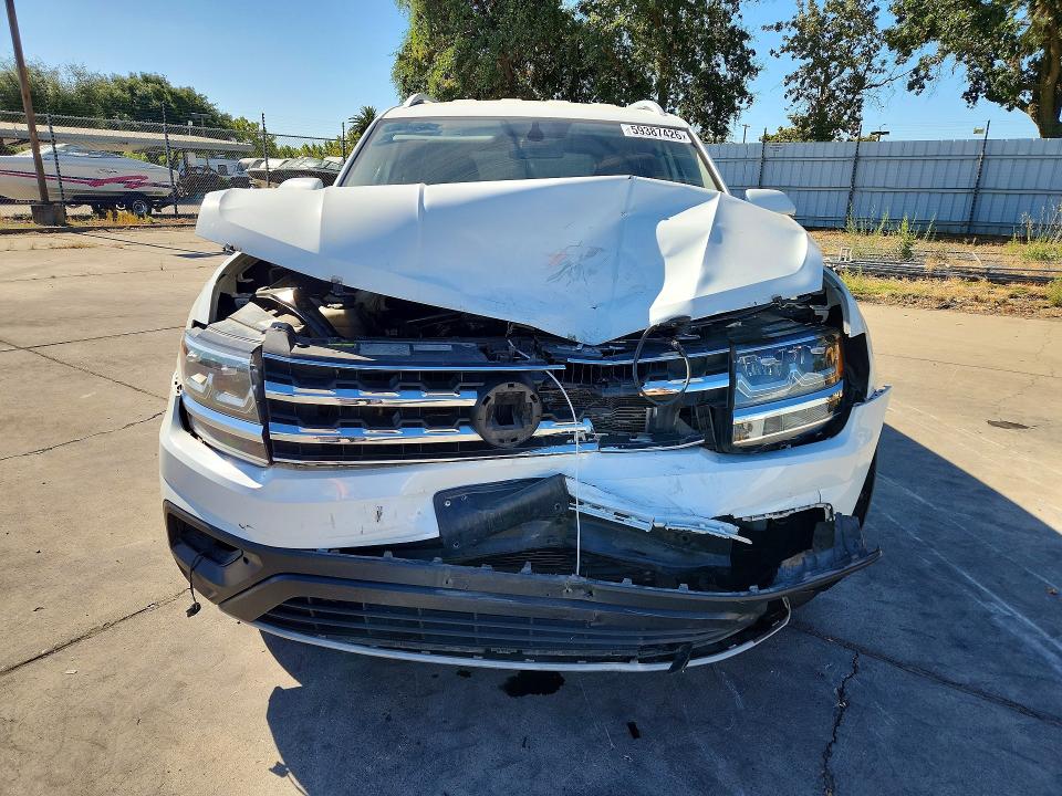 59387426 :رقم المزاد ، 1V2CR2CA4JC563537 vin ، 2018 Volkswagen Atlas مزاد بيع