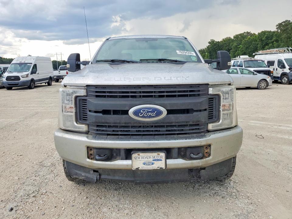 Продаж на аукціоні авто 2019 Ford F350, vin: 1FT8W3B63KEC87506, номер лоту: 76294355