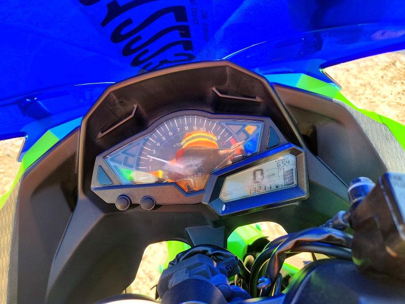 61222346 :رقم المزاد ، JKAEX8B19FDA21837 vin ، 2015 Kawasaki Ex300 مزاد بيع