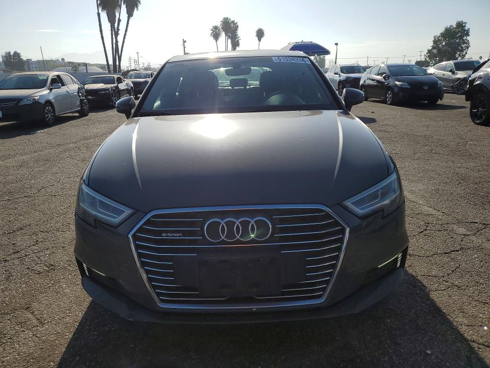 2017 Audi A3 მანქანა იყიდება აუქციონზე, vin: WAUTPBFF0HA036421, აუქციონის ნომერი: 61538256