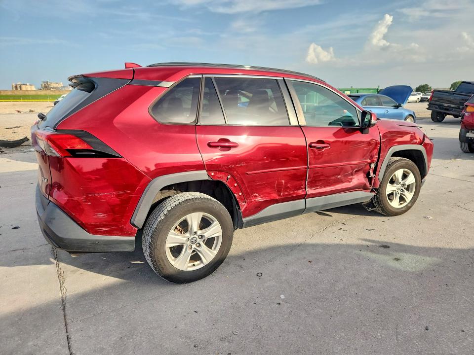 Продажа на аукционе авто 2021 Toyota Rav4, vin: 2T3W1RFV0MW135592, номер лота: 61770046