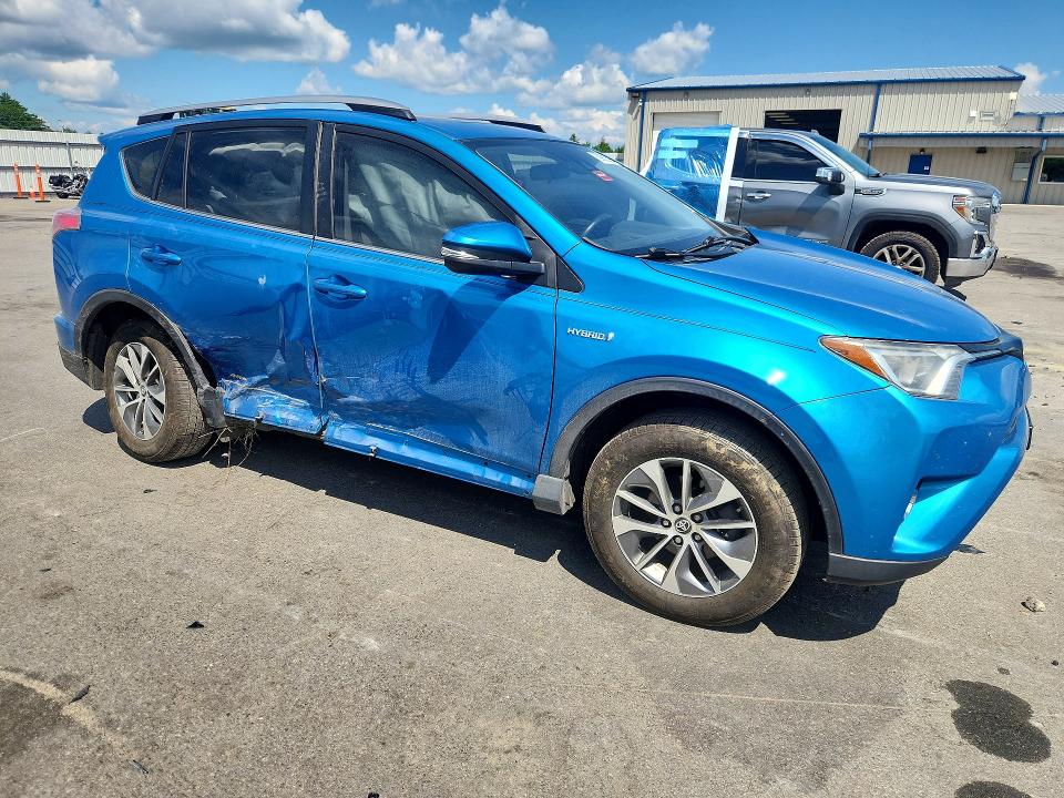 59902626 :رقم المزاد ، JTMRJREV8JD178861 vin ، 2018 Toyota Rav4 Hybrid مزاد بيع