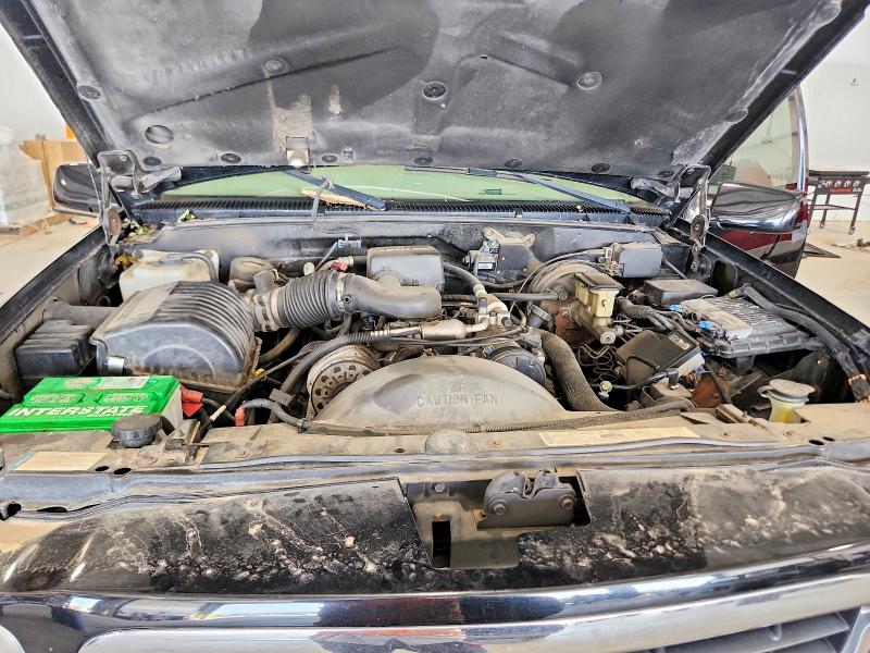 2000 Cadillac Escalade მანქანა იყიდება აუქციონზე, vin: 1GYEK63R8YR207931, აუქციონის ნომერი: 59744446