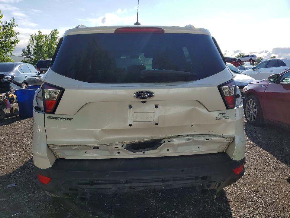 61301036 :رقم المزاد ، 1FMCU0GD9HUD70602 vin ، 2017 Ford Escape مزاد بيع
