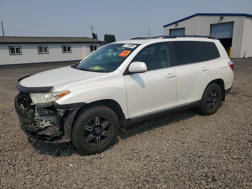 2011 Toyota Highlander მანქანა იყიდება აუქციონზე, vin: 5TDBK3EH1BS075681, აუქციონის ნომერი: 61764966