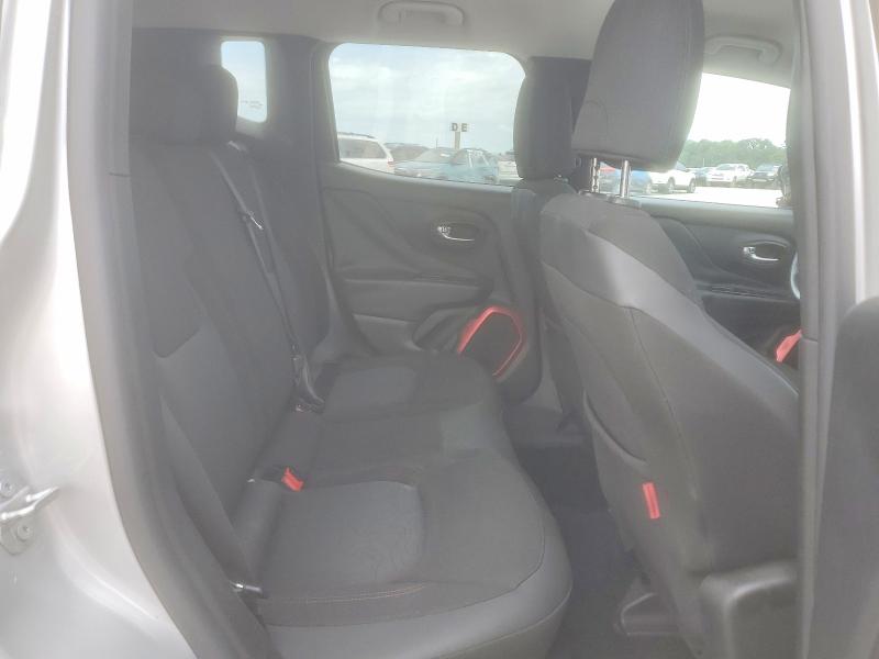 2015 Jeep Renegade მანქანა იყიდება აუქციონზე, vin: ZACCJBCT0FPB70017, აუქციონის ნომერი: 60795606