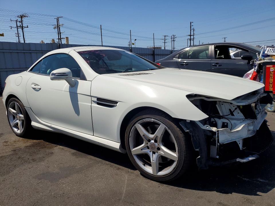 61786266 :رقم المزاد ، WDDPK4HA2DF050758 vin ، 2013 Mercedes-benz Slk مزاد بيع
