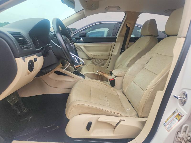 2010 Volkswagen Jetta მანქანა იყიდება აუქციონზე, vin: 3VWAX7AJ2AM153152, აუქციონის ნომერი: 62125936