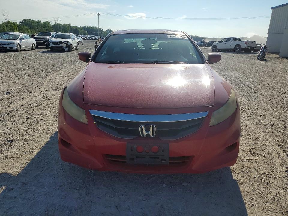 60561046 :رقم المزاد ، 1HGCS1B86BA005962 vin ، 2011 Honda Accord مزاد بيع