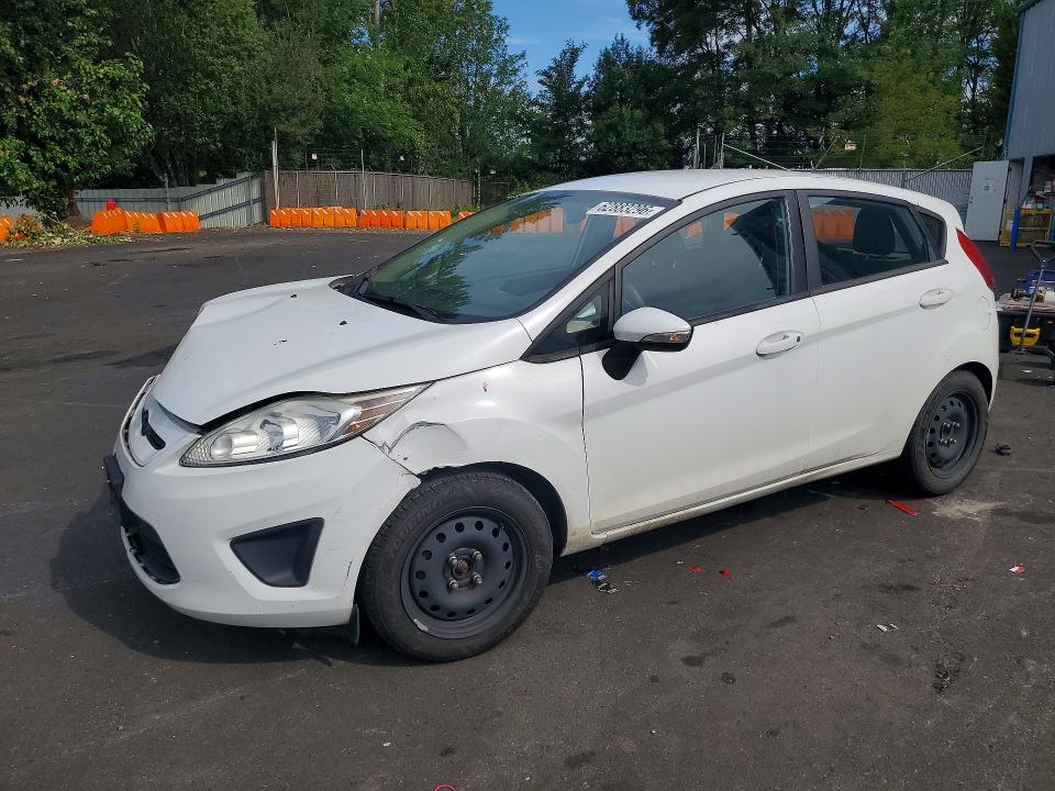 62883296 :رقم المزاد ، 3FADP4EJ5DM172961 vin ، 2013 Ford Fiesta مزاد بيع