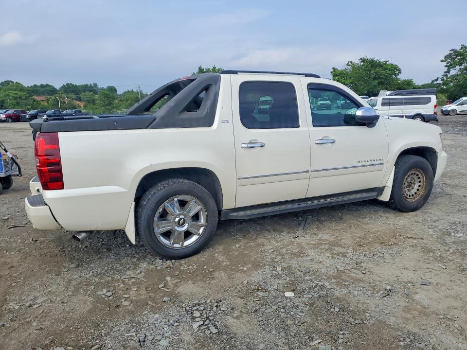 59794346 :رقم المزاد ، 3GNVKGE00AG228733 vin ، 2010 Chevrolet Avalanche مزاد بيع