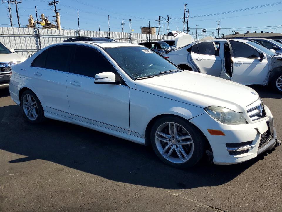 Продажа на аукционе авто 2013 Mercedes-benz C, vin: WDDGF8AB1DR246459, номер лота: 62099226