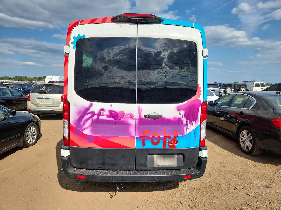 62335966 :رقم المزاد ، 1FBAX2C83MKA13823 vin ، 2021 Ford Transit مزاد بيع