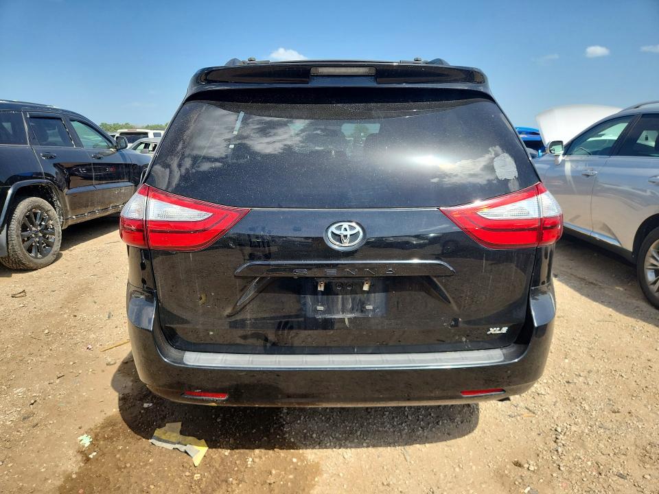 58946566 :رقم المزاد ، 5TDYZ3DC4HS831301 vin ، 2017 Toyota Sienna مزاد بيع