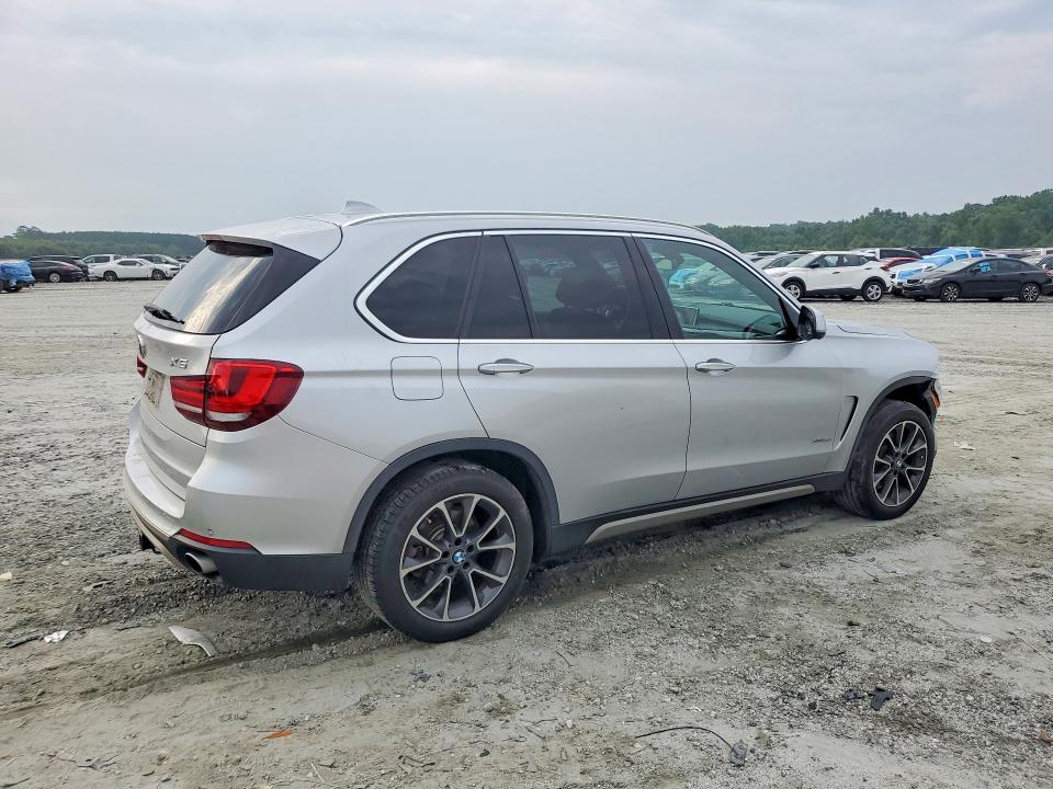 Aukcja sprzedaży 2017 Bmw X5, vin: 5UXKR0C3XH0V76869, numer aukcji: 63050306