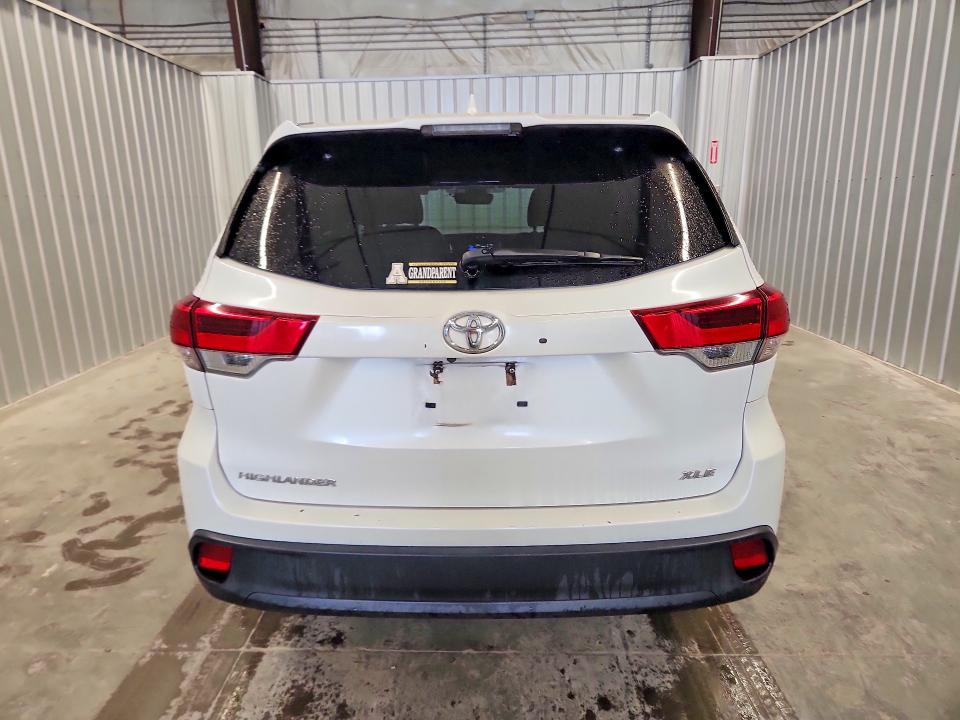 62390226 :رقم المزاد ، 5TDKZRFH5KS314100 vin ، 2019 Toyota Highlander مزاد بيع