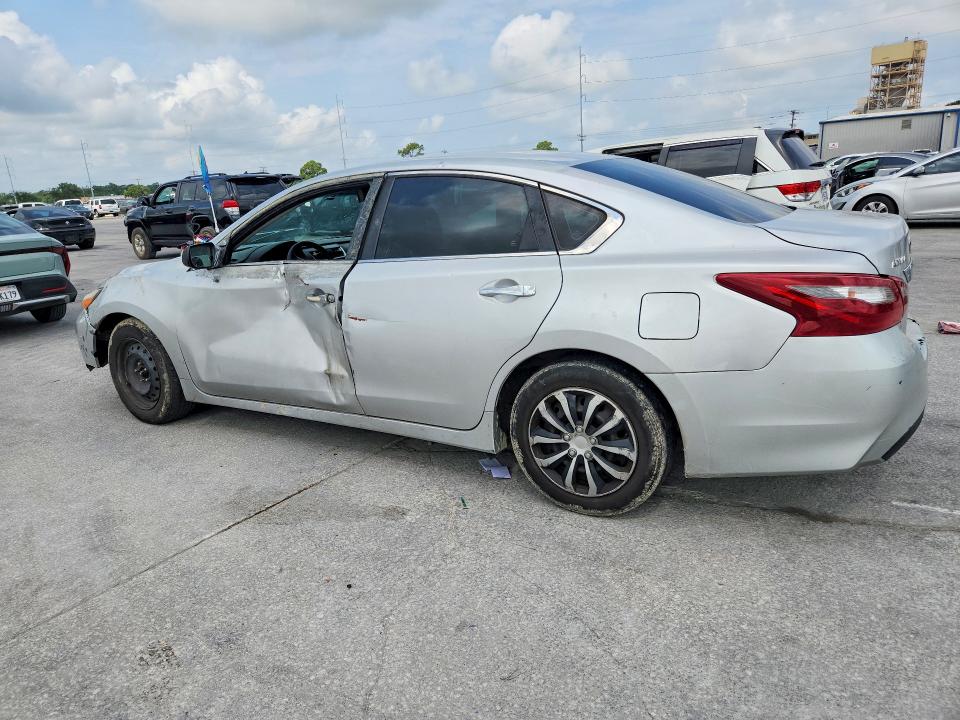 2018 Nissan Altima მანქანა იყიდება აუქციონზე, vin: 1N4AL3AP5JC250588, აუქციონის ნომერი: 63398476