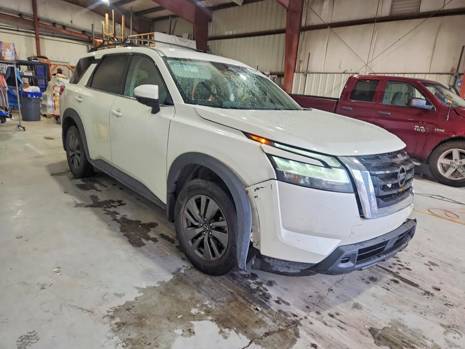 60061356 :رقم المزاد ، 5N1DR3BA7NC252862 vin ، 2022 Nissan Pathfinder مزاد بيع