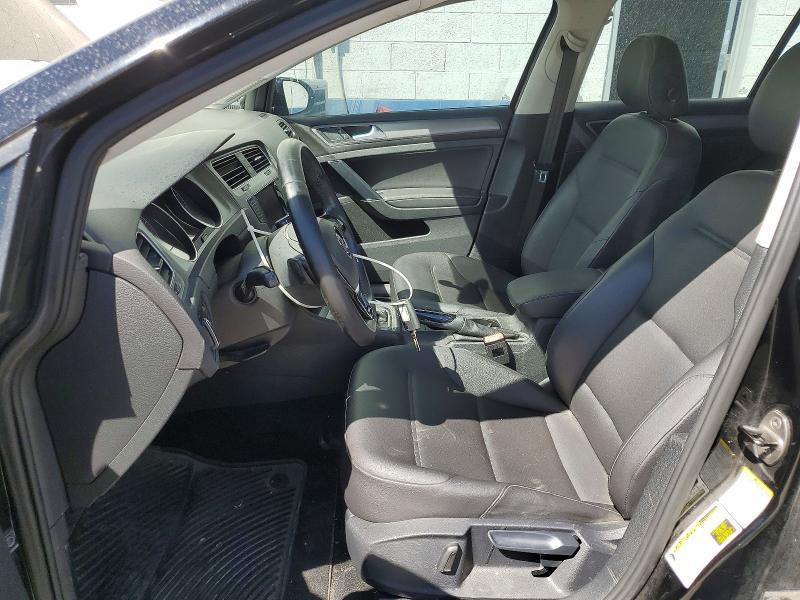 60180106 :رقم المزاد ، 3VW217AU4FM011747 vin ، 2015 Volkswagen Golf مزاد بيع