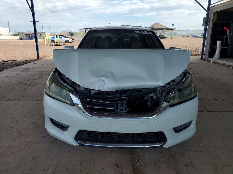 2015 Honda Accord მანქანა იყიდება აუქციონზე, vin: 1HGCR2F81FA155530, აუქციონის ნომერი: 61176716