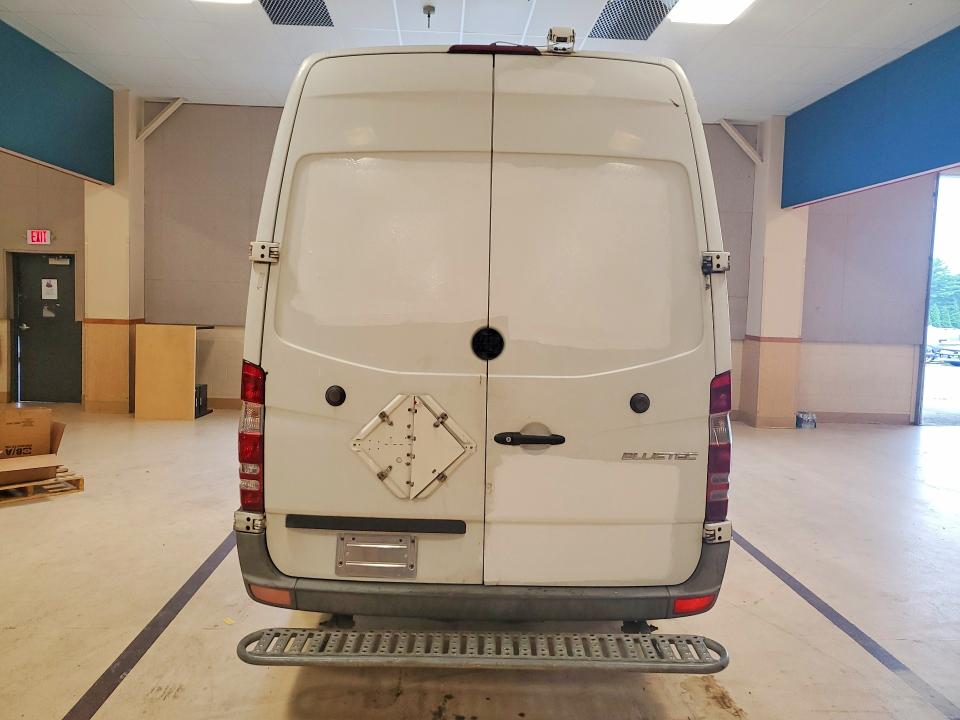 60435436 :رقم المزاد ، WD3PE8DE9E5901683 vin ، 2014 Mercedes-benz Sprinter مزاد بيع