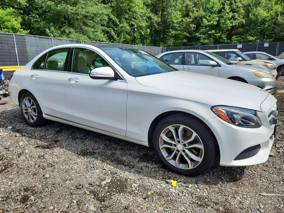 62122106 :رقم المزاد ، 55SWF4KB1FU084756 vin ، 2015 Mercedes-benz C مزاد بيع