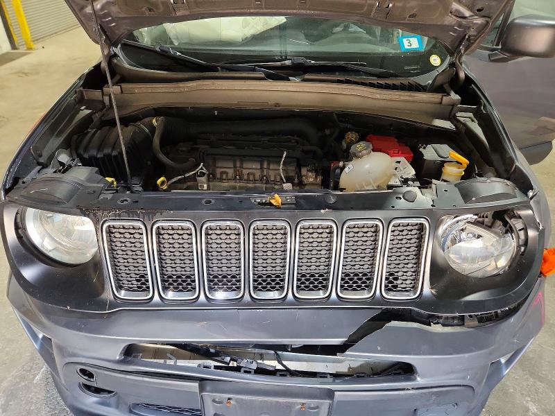 59270476 :رقم المزاد ، ZACNJDAB2MPM94885 vin ، 2021 Jeep Renegade مزاد بيع