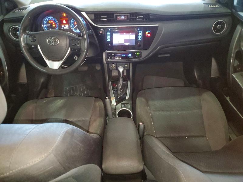 59292936 :رقم المزاد ، 5YFBURHE2JP753327 vin ، 2018 Toyota Corolla مزاد بيع