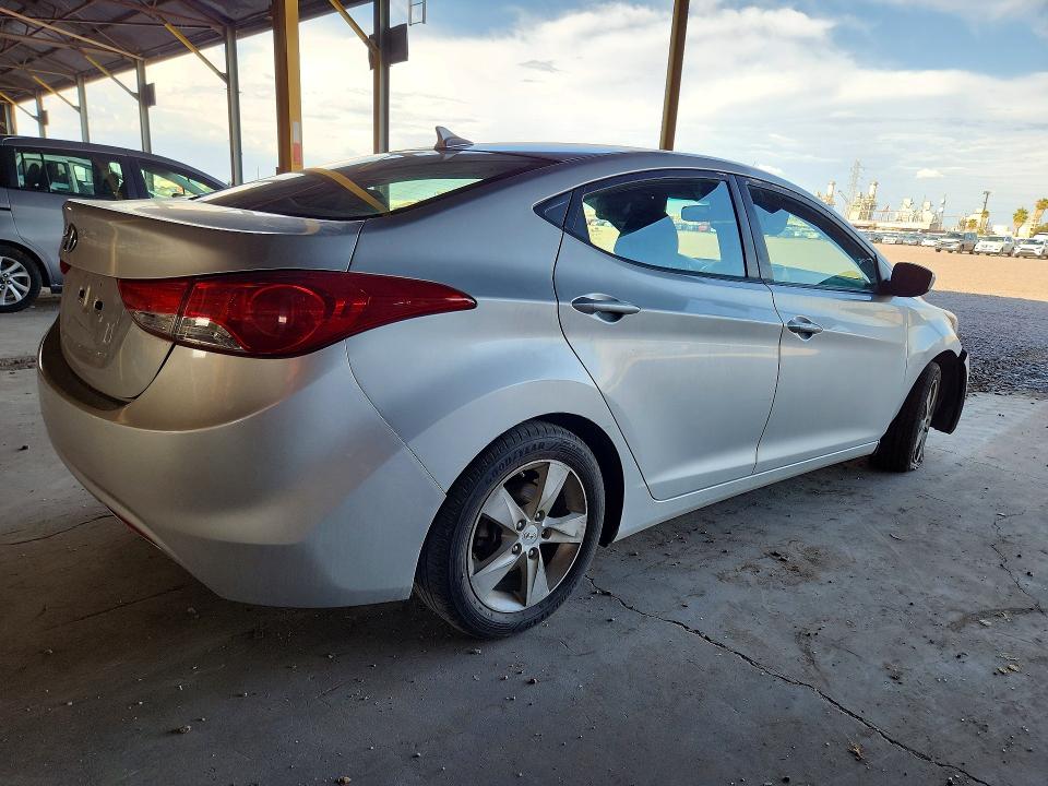 2013 Hyundai Elantra მანქანა იყიდება აუქციონზე, vin: KMHDH4AE7DU895038, აუქციონის ნომერი: 60527966