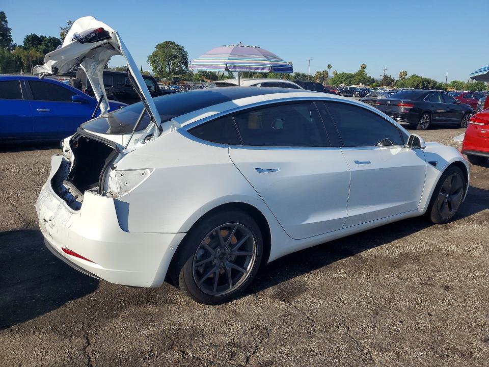 Продаж на аукціоні авто 2018 Tesla Model 3, vin: 5YJ3E1EB7JF100047, номер лоту: 60475116