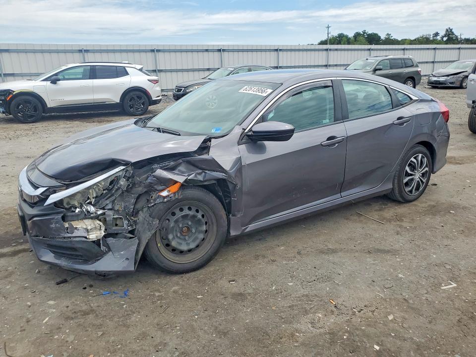 Продажа на аукционе авто 2018 Honda Civic, vin: 2HGFC2E57JH572697, номер лота: 62613956