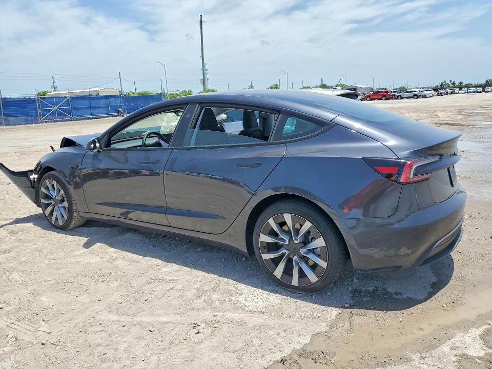 61314186 :رقم المزاد ، 5YJ3E1EAXTF142318 vin ، 2026 Tesla Model 3 مزاد بيع