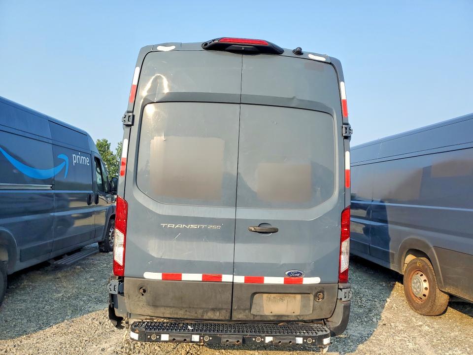 2020 Ford Transit მანქანა იყიდება აუქციონზე, vin: 1FTBR3X81LKA86892, აუქციონის ნომერი: 61597766