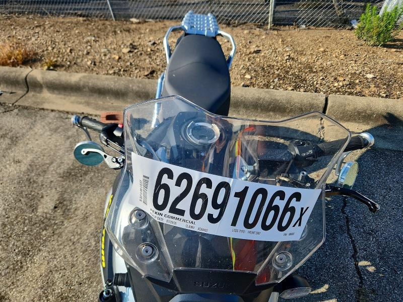 62691066 :رقم المزاد ، JS1VU51A1J2100803 vin ، 2018 Suzuki Dl1000 مزاد بيع