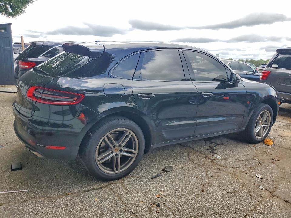 61914086 :رقم المزاد ، WP1AA2A55HLB08582 vin ، 2017 Porsche Macan مزاد بيع