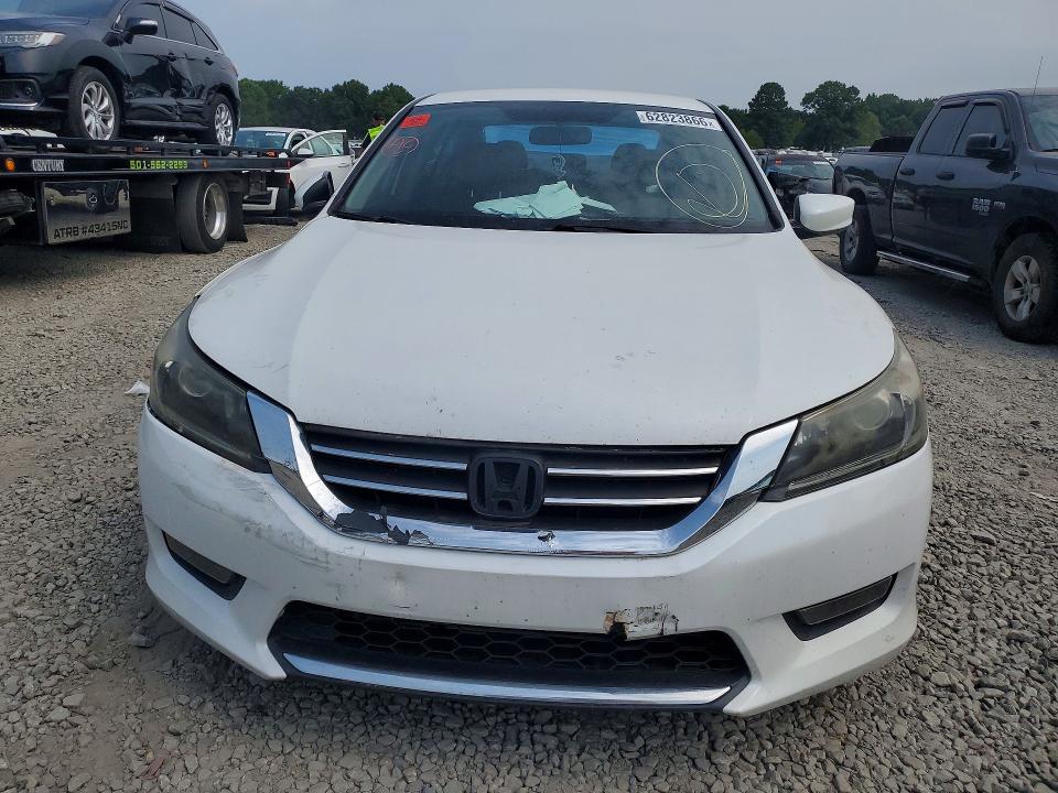 62823866 :رقم المزاد ، 1HGCR2F59FA058209 vin ، 2015 Honda Accord مزاد بيع
