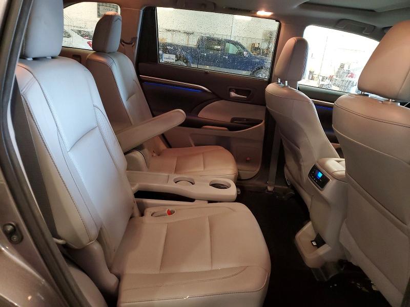 61574506 :رقم المزاد ، 5TDDKRFH4FS205873 vin ، 2015 Toyota Highlander مزاد بيع