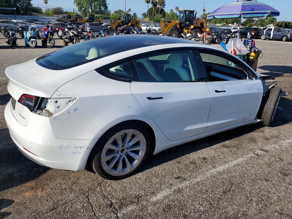 62240846 :رقم المزاد ، 5YJ3E1EB5NF103762 vin ، 2022 Tesla Model 3 مزاد بيع